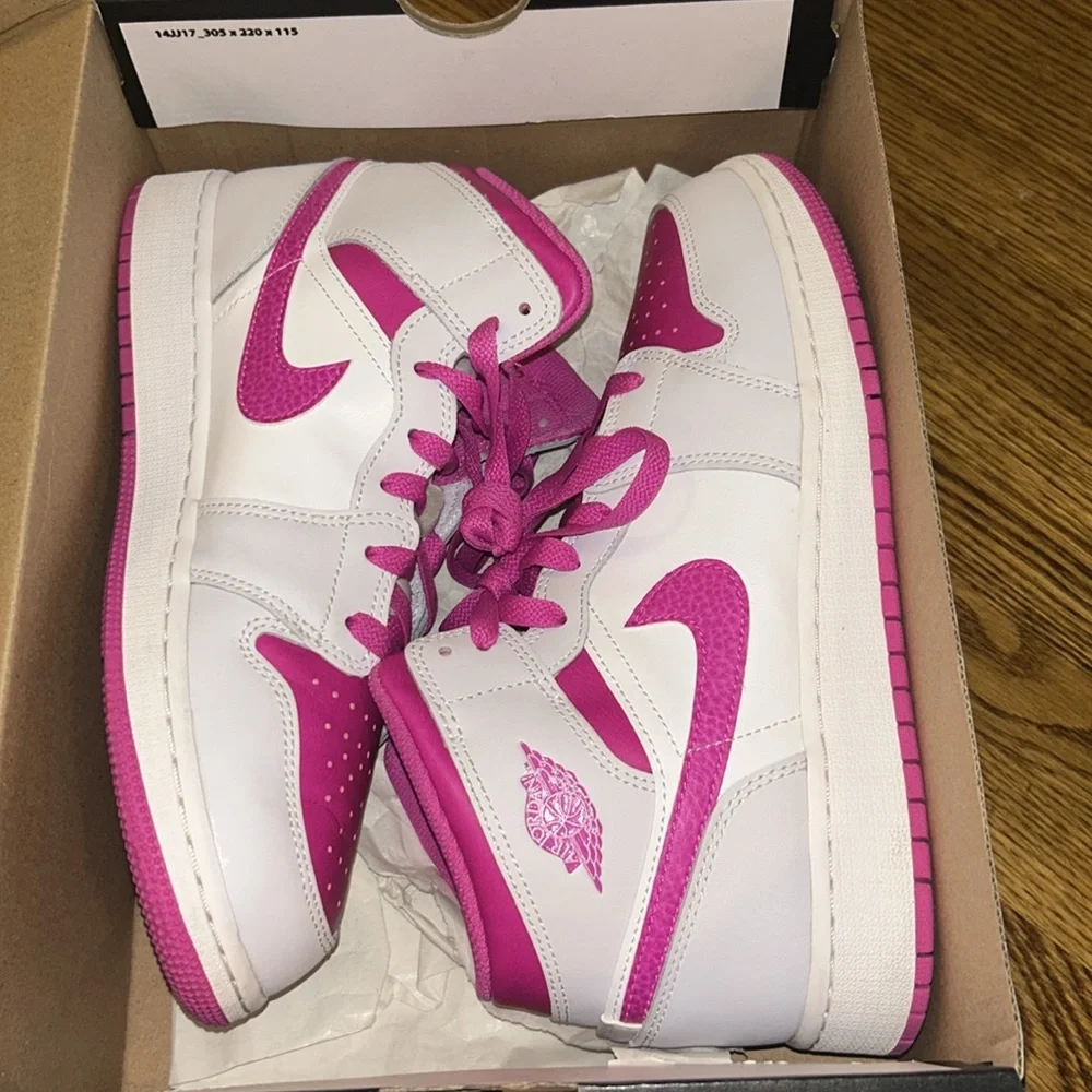 💝Stylish Air Jordan 1 Mid Sneakers - Picture 12 of 12
